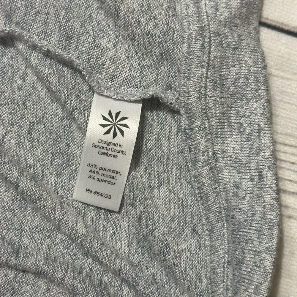 Athleta Lightweight Dolman Sleeve‎ Cardigan Size Medium Modal Thumbholes